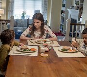 Anna Kendrick filme &bdquo;Nedidelė paslauga&ldquo;