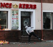 Po jaunuolio mirties prie kebabinės Elko mieste Lenkijoje kilo riau&scaron;ės