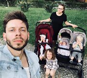 Jurgis Brūzga, Gintarė Valaitytė su savo vaikais, Rasos Micachienės dukra Paulė (apačioje)