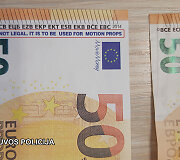 Pareigūnai sulaikė internetu tūkstantį padirbtų eurų banknotų parsisiuntusį ir juos realizavusį vyrą.