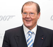 Aktorius Rogeris Moore'as &ndash; 89 metai