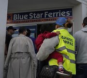 Po žemės drebėjimo Santorine turistai puolė pirkti keltų ir lėktuvų bilietus i&scaron;vykti i&scaron; salos