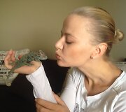 Renata Jampolskė su chameleonu