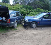 &bdquo;VW Golf&ldquo; ir &bdquo;Ford Mondeo&ldquo; avarija Varėnos rajone
