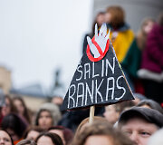Protestas &bdquo;&Scaron;alin rankas nuo laisvo žodžio!&ldquo;