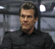 Joshas Brolinas trileryje &bdquo;Sicario: karteliniai karai&ldquo;