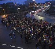 Armėnijoje į demonstraciją dėl neramumų Kalnų Karabache susirinko tūkstančiai