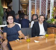Restorano atidarymo akimirka
