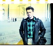 Skaitytojas Denisas ie&scaron;ko &scaron;ių kadrų autorių ir herojų