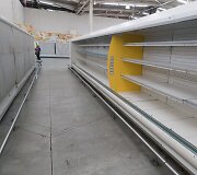 Apytu&scaron;ės prekybos centrų lentynos
