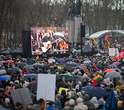 Vilniaus Katedros aik&scaron;tėje surengta protesto akcija &bdquo;&Scaron;alin rankas nuo laisvo žodžio&ldquo;