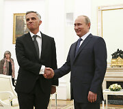 &Scaron;veicarijos prezidentas Didieris Burkhalteris ir Rusijos prezidentas Vladimiras Putinas
