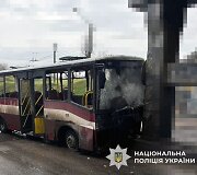 Rusai ap&scaron;audė keleivinį autobusą Chersone