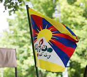 Tibeto skvero lentelės atidengimas