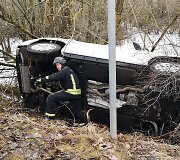 I&scaron;sukant i&scaron; greitkelio į Kauną nuo kelio nulėkė &bdquo;Volkswagen&ldquo;
