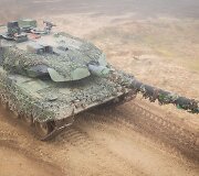 Pirmųjų Lietuvos kariuomenės tankų įgulų vykdomas kovinis &scaron;audymas i&scaron; tankų &bdquo;Leopard 2A6&ldquo;