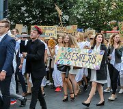 Vilniaus universiteto darbuotojų, studentų ir alumnų eisena į VU rūmus