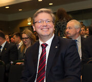 Vie&scaron;butyje &bdquo;Radisson Blu Hotel Lietuva&ldquo; prasidėjo Rytų partnerystės Verslo forumas ŪES plėtros komisaras Stefanas Fule).