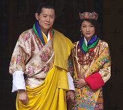 Butano karalius Jigme Khesaras Namgyelas Wangchuckas ir jo nuotaka Jetsun Pema (2011 m.)