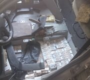 Cigarečių slėptuvė automobilio korpuse
