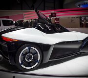 &bdquo;Nissan BladeGlider&ldquo; konceptas Ženevoje