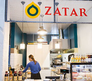 Falafeliais žymūs &bdquo;ZATAR falafel & hummus&ldquo;