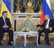 Ukrainos prezidentas Viktoras Janukovyčius ir Rusijos prezidentas Vladimiras Putinas
