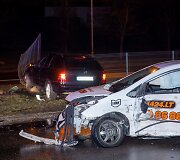 Geležinio Vilko gatvėje susidūrė taksi automobilis su &bdquo;Mercedes-Benz&ldquo; automobiliu