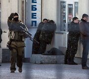 Rusijos kariai Simferopolyje suiminėja Ukrainos karius