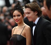Brooklynas Beckhamas su mergina Hana Cross Kanų kino festivalyje