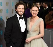 Laura Haddock ir Samas Claflinas