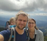 Martyno, Ievos ir jų dukters Anelės kelionė po Aziją 