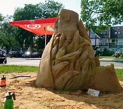 Trečiasis tarptautinis Juodkrantės smėlio skulptūrų simpoziumas &bdquo;Kur&scaron;ininkų sakmės&ldquo; 