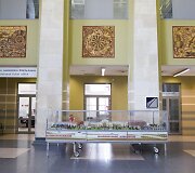 Pano-mozaika &bdquo;Svajonės-kelionės&ldquo; Vilniaus geležinkelio stotyje.