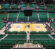 Žalgirio arena įspūdingai nusidažė žalia spalva