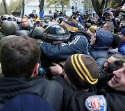 Kijeve tęsiasi protestai prie&scaron; esą korumpuotą valdžią