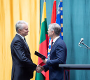 Ginatas Nausėda, Darius Jauni&scaron;kis