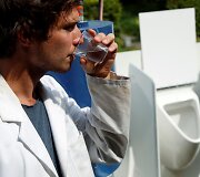 Belgijos mokslininkų sukurtas filtravimo aparatas verčiantis &scaron;lapimą į geriamą vandenį ir trą&scaron;as 