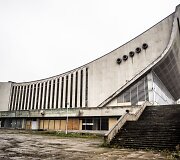 Didelė koncertų ir sporto rūmų erdvė nenaudojama jau ne vienerius metus.