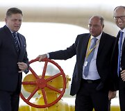 Robertas Fico, Klaus-Dieteris Borchardtas ir Arsenijus Jaceniukas