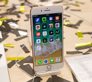 Oficialios prekybos telefonais &bdquo;iPhone8&ldquo; pradžia parduotuvėje &bdquo;Apple Shop Lietuva&ldquo;