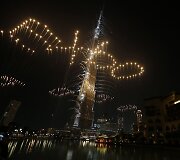 Dubajui laimėjus teisę rengti &bdquo;Expo 2020&ldquo;, auk&scaron;čiausią pasaulio pastatą Burj Khalifą nu&scaron;vietė fejerverkai.