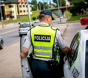 Rytinis &scaron;e&scaron;tadienio reidas Vilniaus Sukilėlių gatvėje