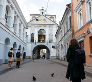 Malda prie Au&scaron;ros Vartų