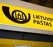 Lietuvos pa&scaron;to bendrovės vadovė Lina Minderienė ir susisiekimo ministras Rimantas Sinkevičius apžvelgė eurų keitimo klausimus.
