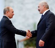 Rusijos prezidentas Vladimiras Putinas ir Baltarusijos prezidentas Aliaksandras Luka&scaron;enka