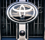 Atnaujintas &bdquo;Toyota Land Cruiser&ldquo;