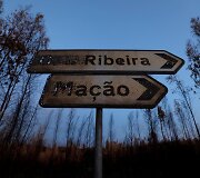 Juodi Portugalijos peizažai po mi&scaron;ko gaisrų