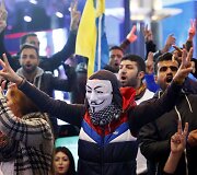 Kurdų demonstrantai įsiveržė į Europos Parlamentą. 