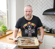 Vytaras Radzevičius ir jo kepti upėtakiai 